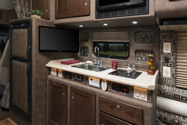 Bolt_150_inch_Platinum_Series_Sleeper_kitchen Bolt_150_inch_Platinum_Series_Sleeper_kitchen