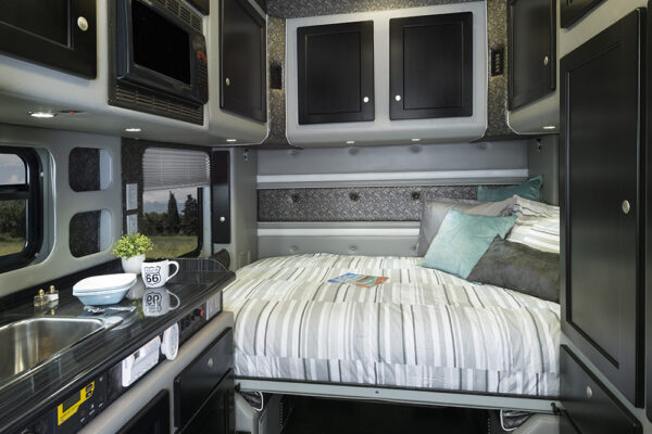 Bolt_150_inch_Platinum_Series_sleeper_dine_a_bunk Bolt_150_inch_Platinum_Series_sleeper_dine_a_bunk