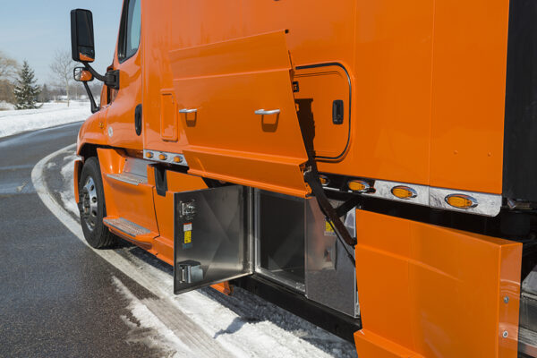 Bolt_150_inch_Platinum_Series_sleeper_orange_Flirt_Skirt_toobox2 Bolt_150_inch_Platinum_Series_sleeper_orange_Flirt_Skirt_toobox2