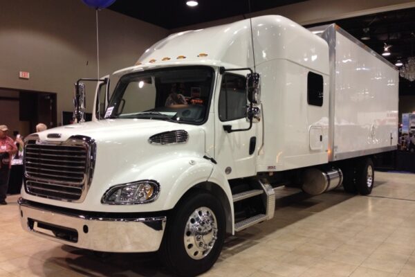 Freightliner_Knoxville_truck